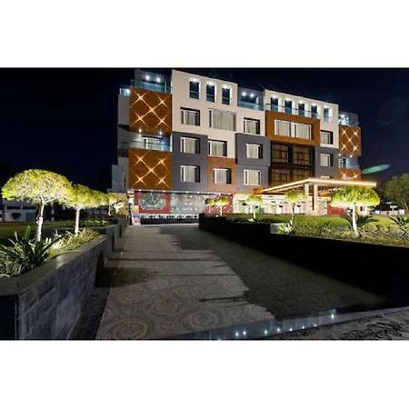 Hotel Shivay President Удджайн Экстерьер фото