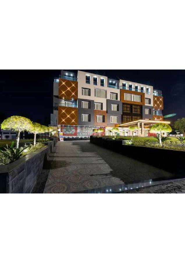 Hotel Shivay President Удджайн Экстерьер фото
