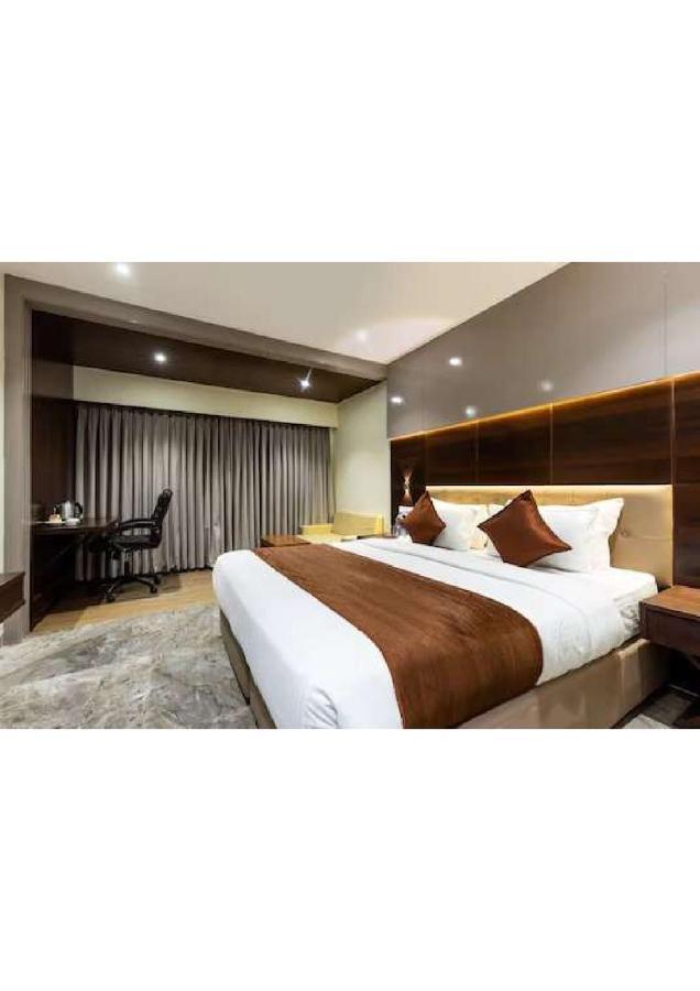 Hotel Shivay President Удджайн Экстерьер фото